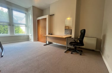 Connaught Avenue, Mutley, Plymouth - Image 3
